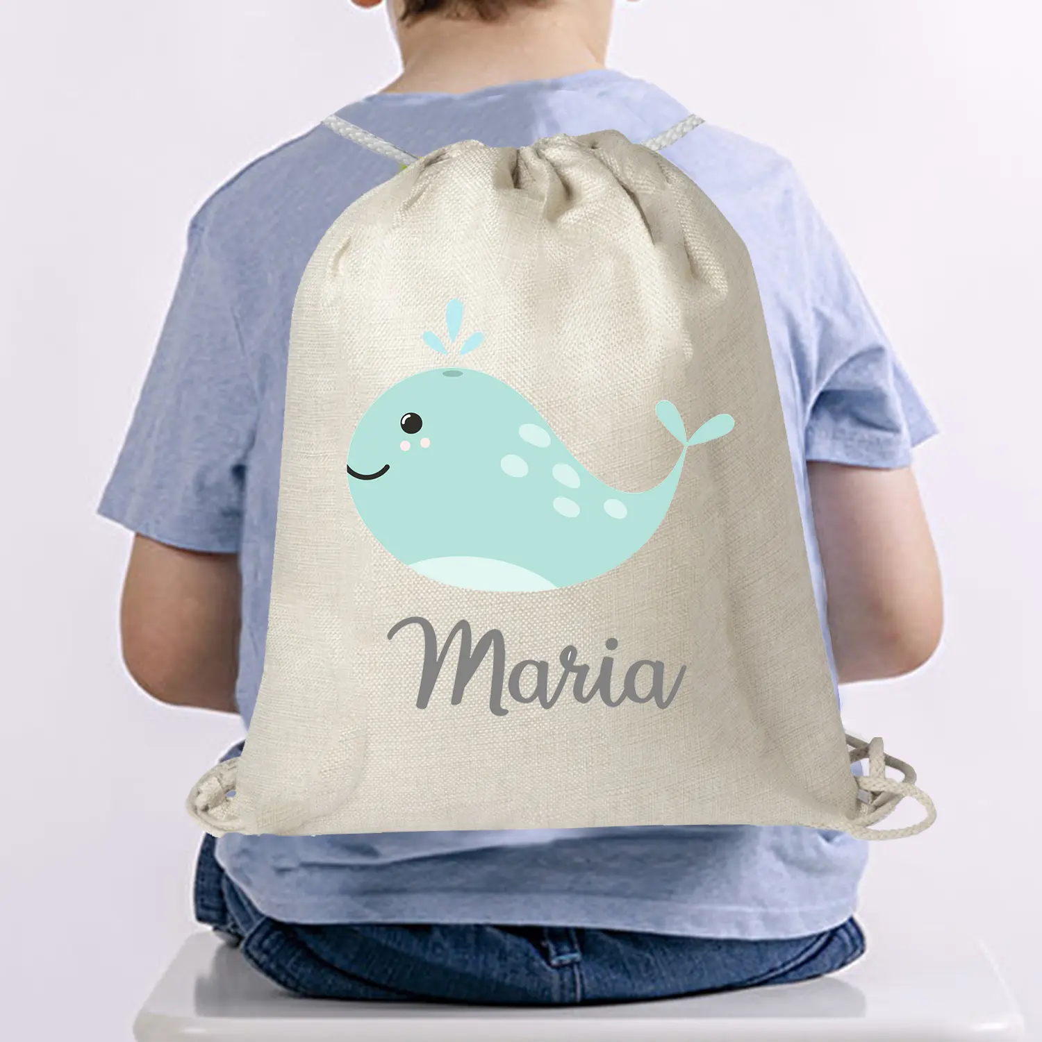 Niño con mochila