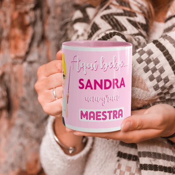 taza-aqui-bebe-una-gran-maestra