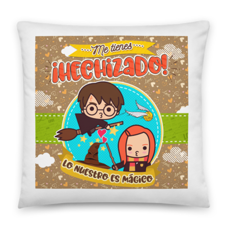 cojin-parejas-frikis-kembilove-lo-nuestro-es-mágico